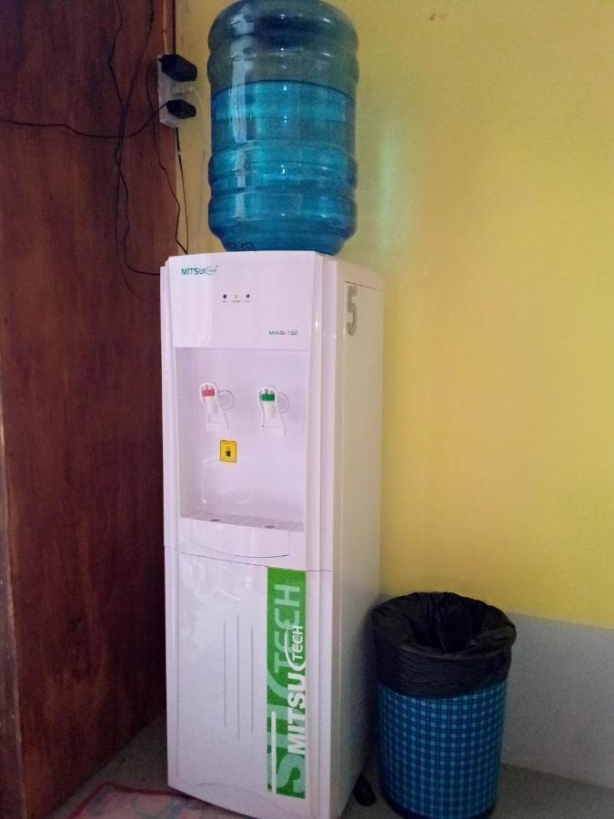 Cheri Backpackers Hostel Моалбоал Экстерьер фото